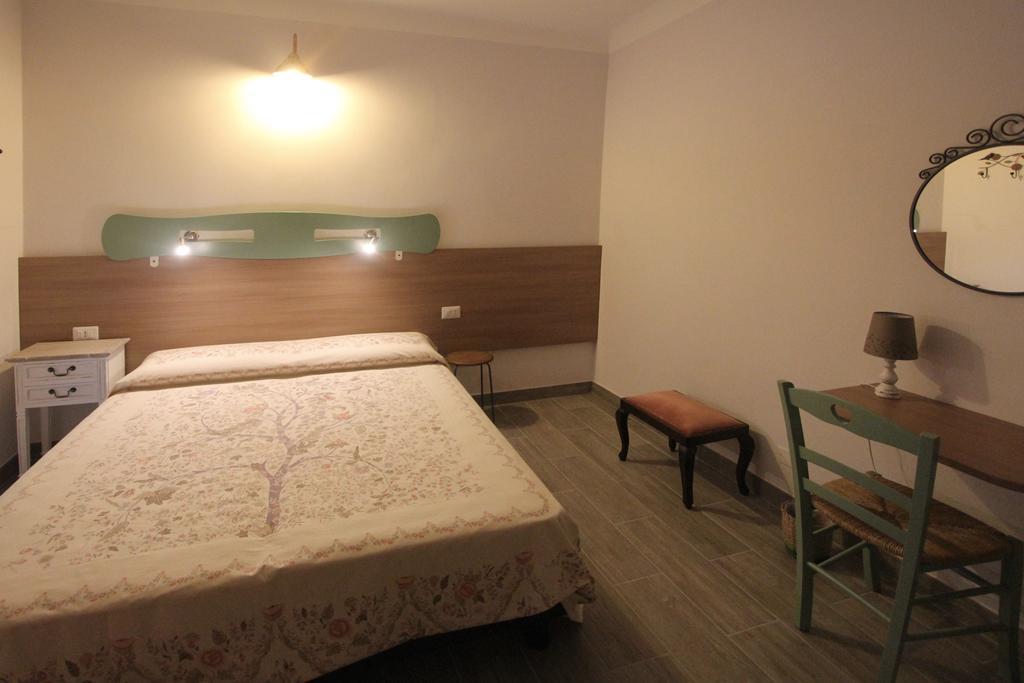 Hotel B&B Francesca Варацце Екстер'єр фото